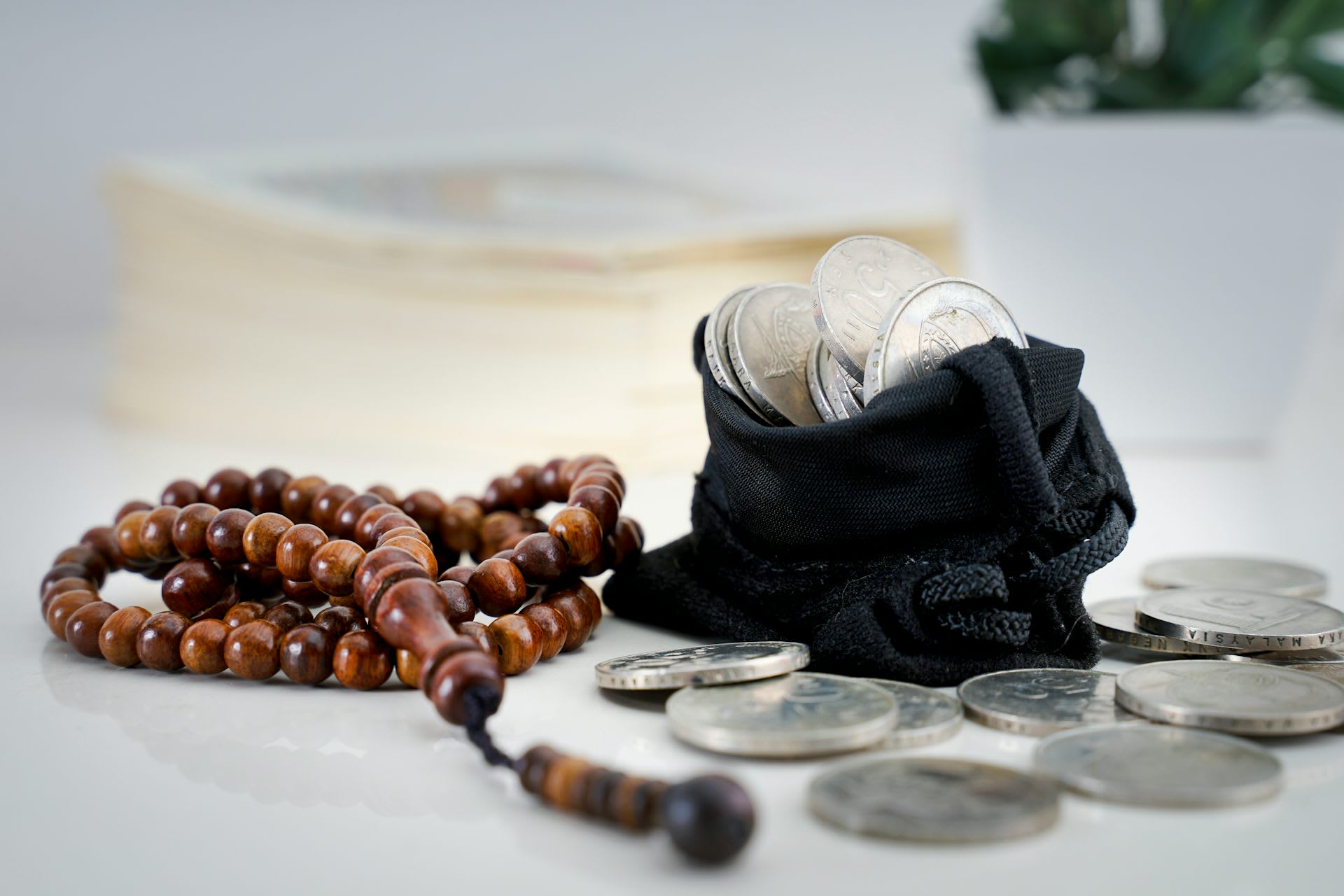 Understanding Islamic Finance Products: A Guide to Islamic Mortgages, Savings, and Investments